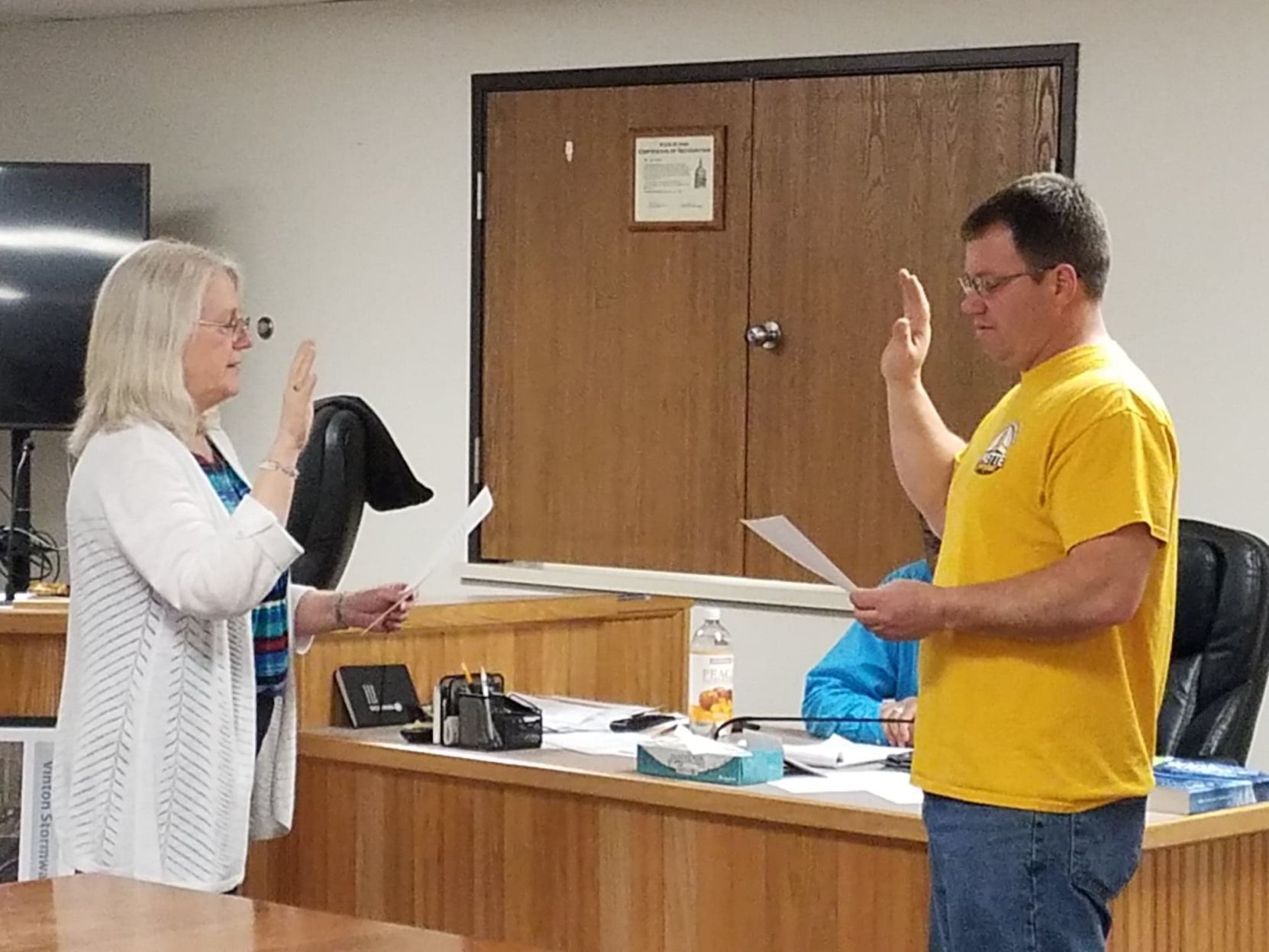 Elwick sworn in toVinton City Council